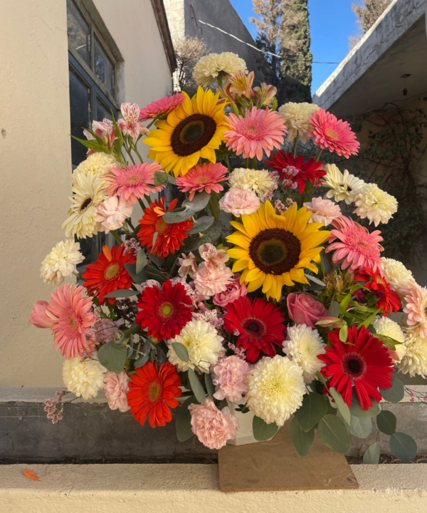 Arreglo de Abanico funeral con base octagonal - Image 3