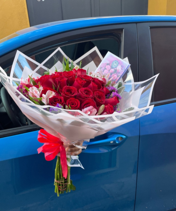 Ramo de 24 rosas rojas