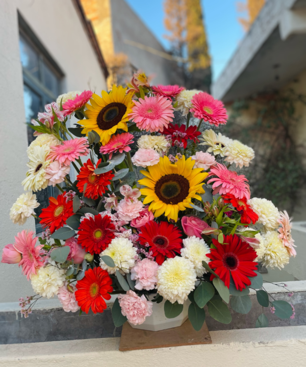 Arreglo de Abanico funeral con base octagonal