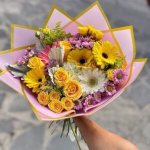 ramo mixto de amarillo