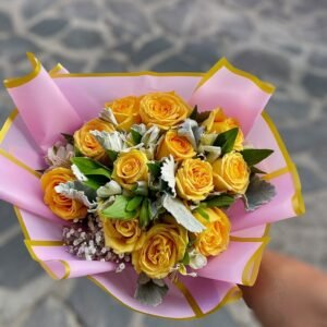 Ramo de 12 rosas amarillas